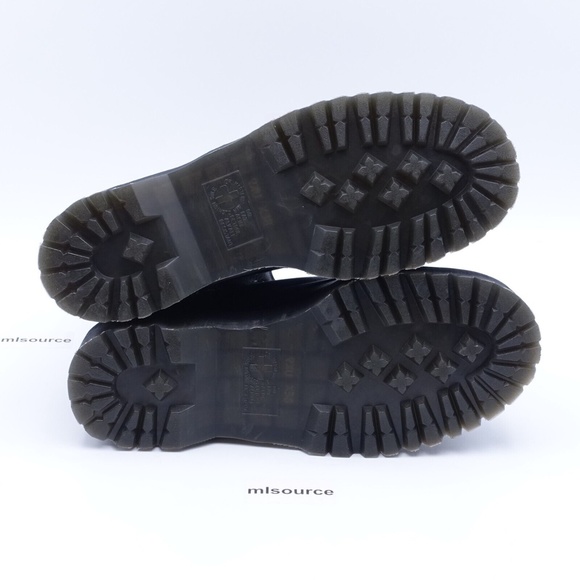 NEW Dr. Martens Women's Jadon Faux Fur Lined 8 Eye Platform Water Resistant Boot - Picture 5 of 12